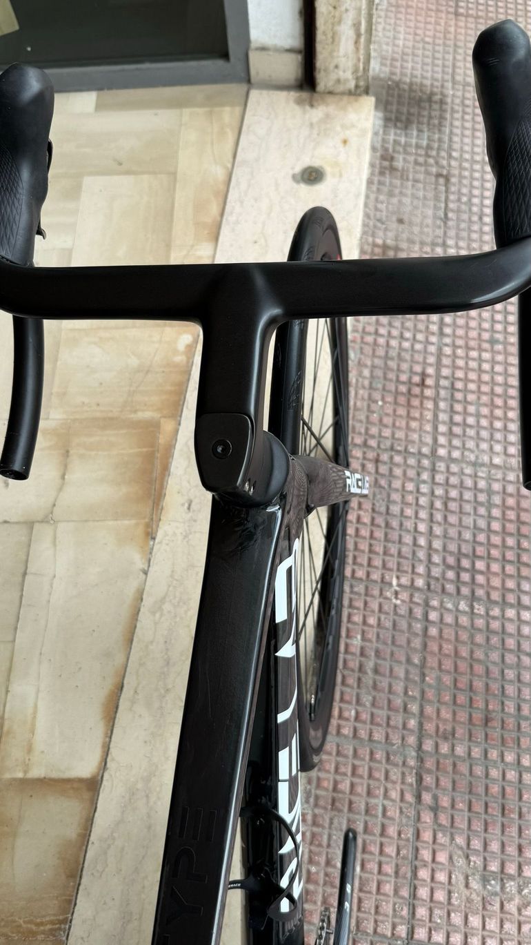 Used Light Carbon Light Carbon Custom Shimano Ultegra 2025 Road & Gravel, Negro — image 9 of 11