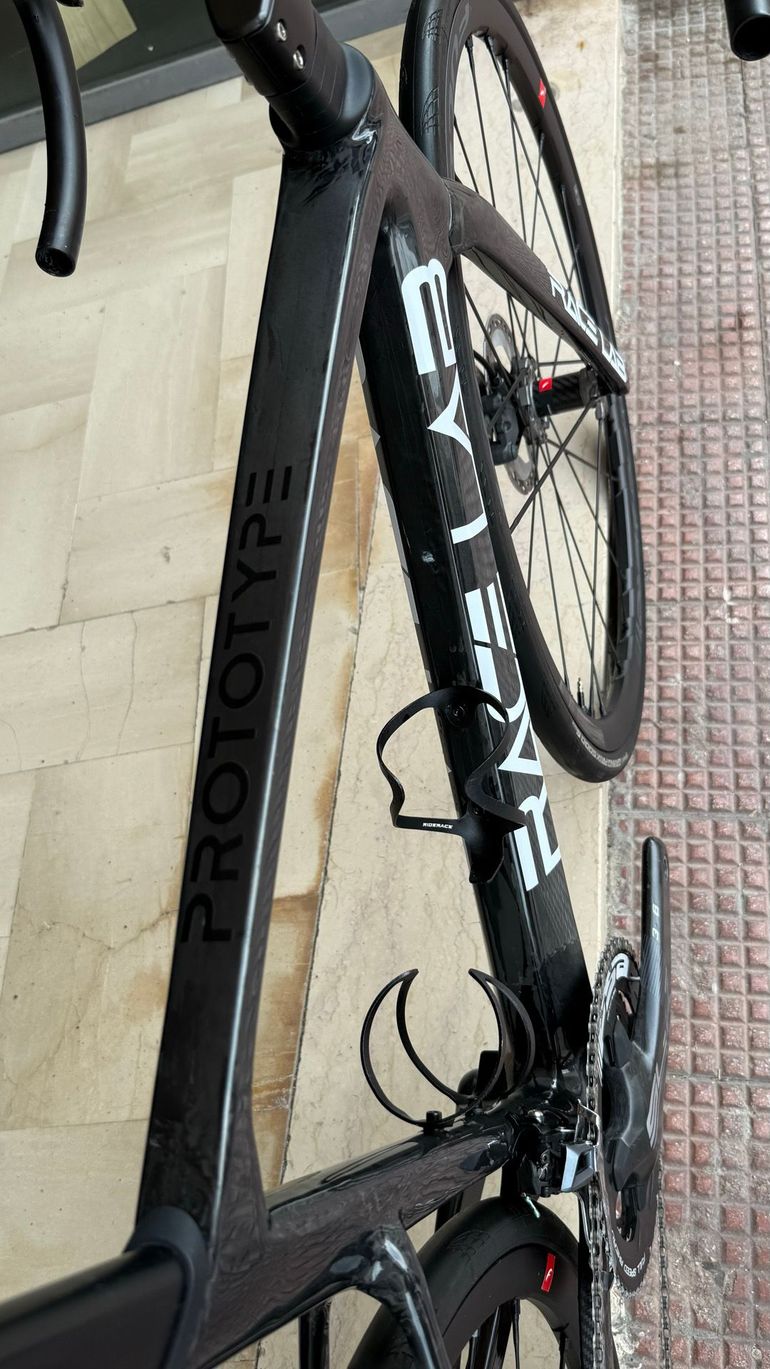 Used Light Carbon Light Carbon Custom Shimano Ultegra 2025 Road & Gravel, Negro — image 11 of 11