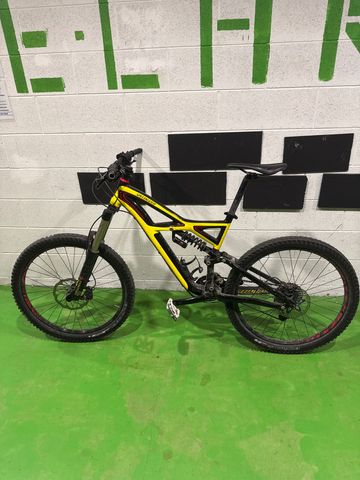 Used Specialized Enduro EVO 2012 2012 Mountainbike, Black, 26 — image 1 of 4