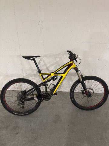 Used Specialized Enduro EVO 2012 2012 Mountainbike, Black, 26 — image 2 of 4