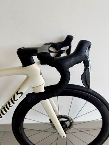 Used Specialized S-Works Tarmac SL8 - Shimano Dura-Ace Di2 2025 2025 Road & Gravel, White — image 9 of 19