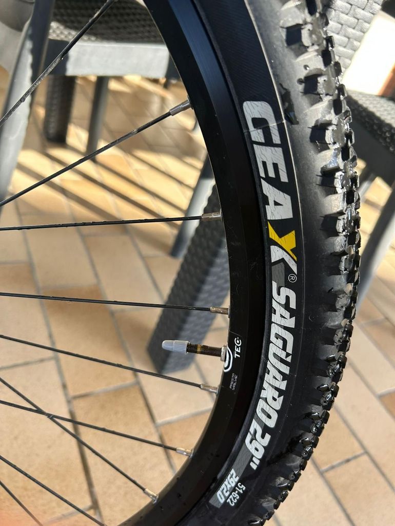 Used Bianchi Kuma 29.2 Acera/Altus 3x9 2016 2016 Mountainbike — image 6 of 11