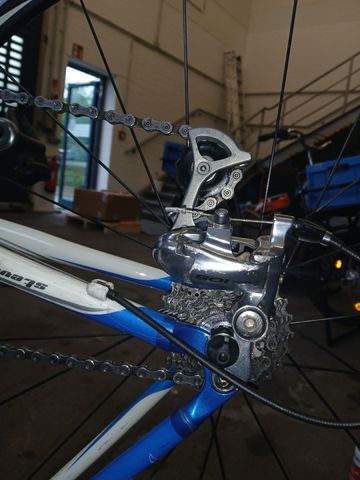 Stevens Stelvio Shimano 105 2010 Road & Gravel usato, Bianco — immagine 3 di 7