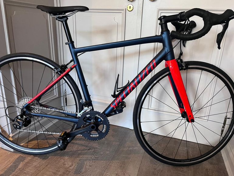 Used Specialized Allez E5 Sport 2017 2017 Road & Gravel — image 1 of 8