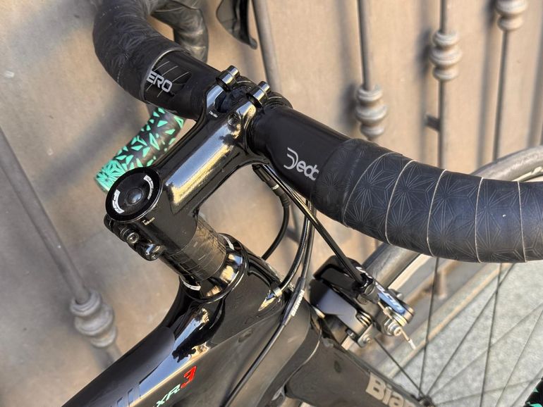 Used Bianchi Oltre XR3 Ultegra 2020 2020 Road & Gravel, Black — image 6 of 9
