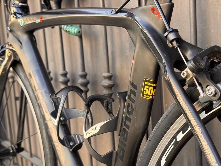Used Bianchi Oltre XR3 Ultegra 2020 2020 Road & Gravel, Black — image 7 of 9