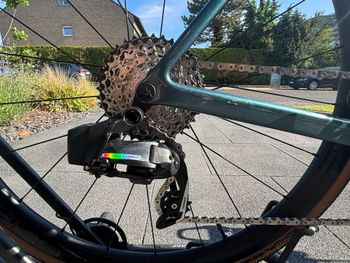 Used Canyon Ultimate CF SLX 8 Force AXS 2024 2024 Road & Gravel, Green — image 4 of 15