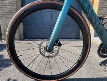 Used Canyon Ultimate CF SLX 8 Force AXS 2024 2024 Road & Gravel, Green — image 10 of 15