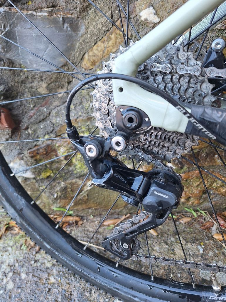 Used Giant Revolt Shimano GRX 2020 Road & Gravel — image 3 of 4