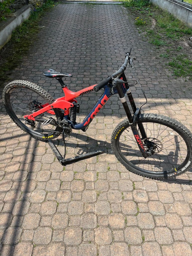 Used Kona Operator CR 2020 2020 Mountainbike, Red, 29 — image 1 of 8