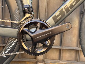 Used Bianchi Oltre Comp Ultegra Di2 2023 2023 Road & Gravel, Light Gray — image 4 of 10