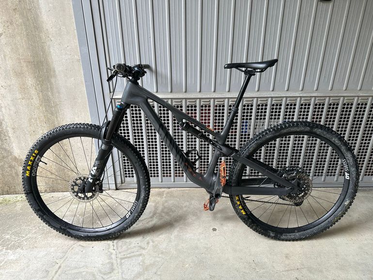 Used Canyon Neuron CF 9 AXS 2024 2024 Mountainbike — image 2 of 6