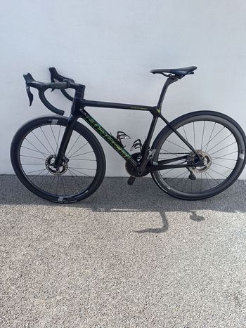 Used Bianchi Specialissima - Ultegra Di2 2022 2022 Road & Gravel, Black — image 2 of 5