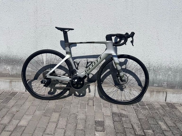 Used Scott Foil RC 30 2025 2025 Road & Gravel, Light Gray — image 2 of 8