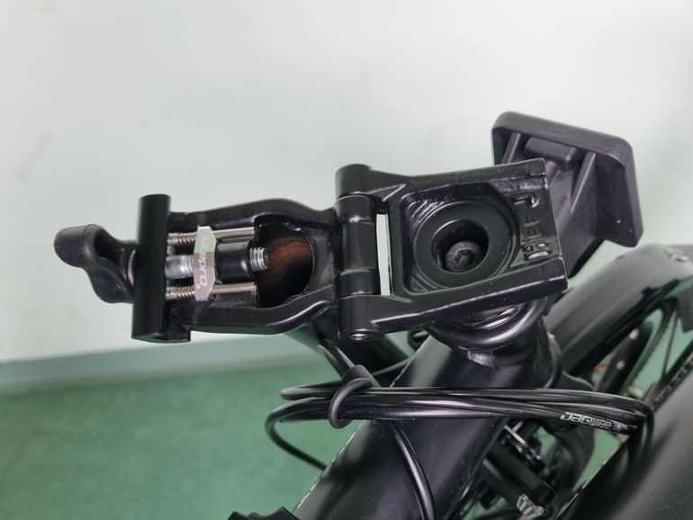 Used Brompton C Line Explore - 6 Speed 2024 2024 Urban, Black — image 11 of 13