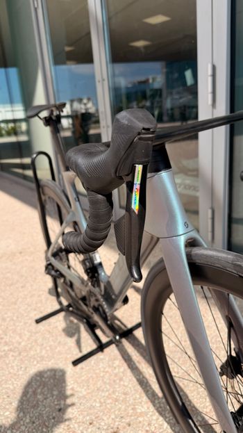 Used Scott Scott Foil 20 2024 Road & Gravel, Light Gray — image 5 of 17