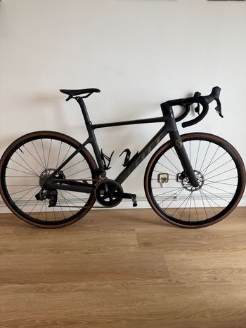 Used Scott Addict RC 30 2023 2023 Route & Gravel