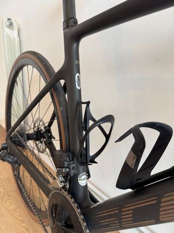 Used Scott Addict RC 30 2023 2023 Road & Gravel — image 4 of 5