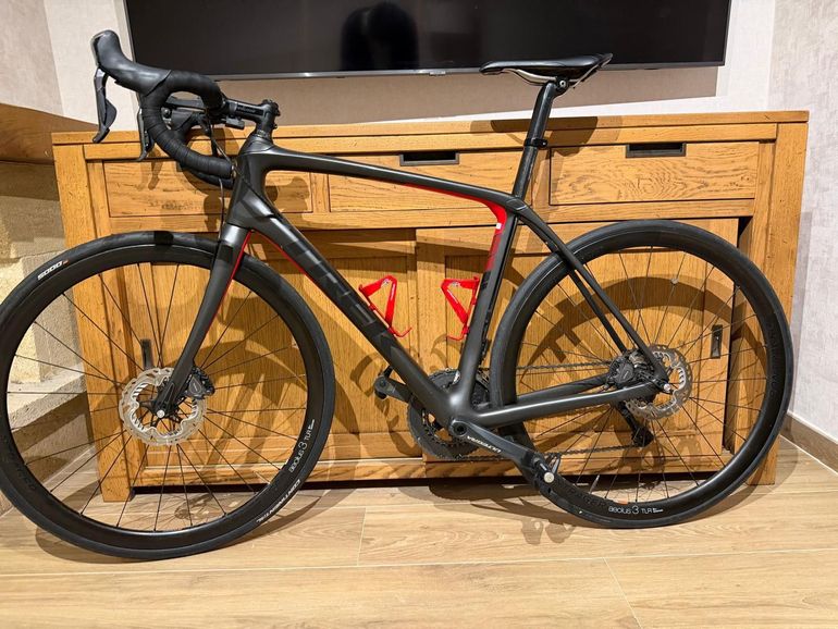 Used Trek Domane SLR 7 Disc 2019 2019 Road & Gravel — image 2 of 5