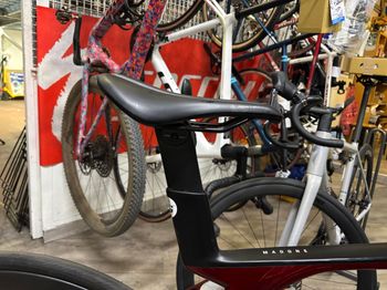 Used Trek Madone SL 6 Gen 7 2024 2024 Road & Gravel, Red — image 4 of 6