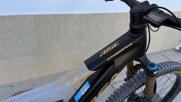 Orbea RISE M10 2024 2024 Mountainbike usato, Grigio chiaro — immagine 6 di 21