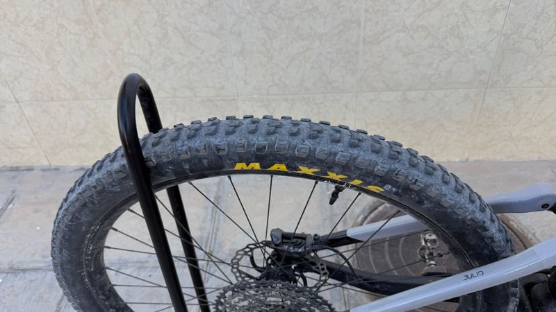 Orbea RISE M10 2024 2024 Mountainbike usato, Grigio chiaro — immagine 19 di 21