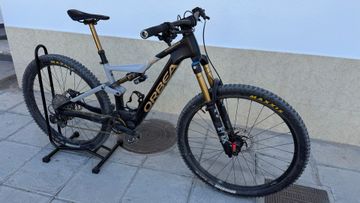 Orbea RISE M10 2024 2024 Mountainbike usato, Grigio chiaro — immagine 3 di 21