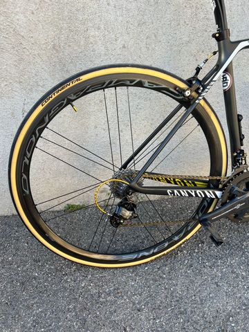 Used Canyon Ultimate Campagnolo Super Record 2015 Road & Gravel, Black — image 8 of 15