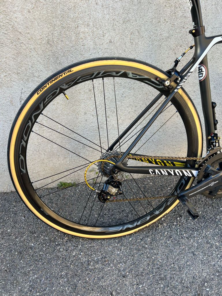Used Canyon Ultimate Campagnolo Super Record 2015 Road & Gravel — image 8 of 15