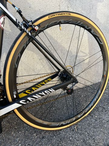 Used Canyon Ultimate Campagnolo Super Record 2015 Road & Gravel, Black — image 13 of 15