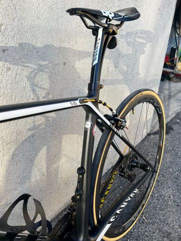 Used Canyon Ultimate Campagnolo Super Record 2015 Road & Gravel, Black — image 15 of 15