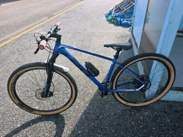 Used BH Expert 5.0 2020 2020 Mountainbike, Blue, 29 — image 1 of 6
