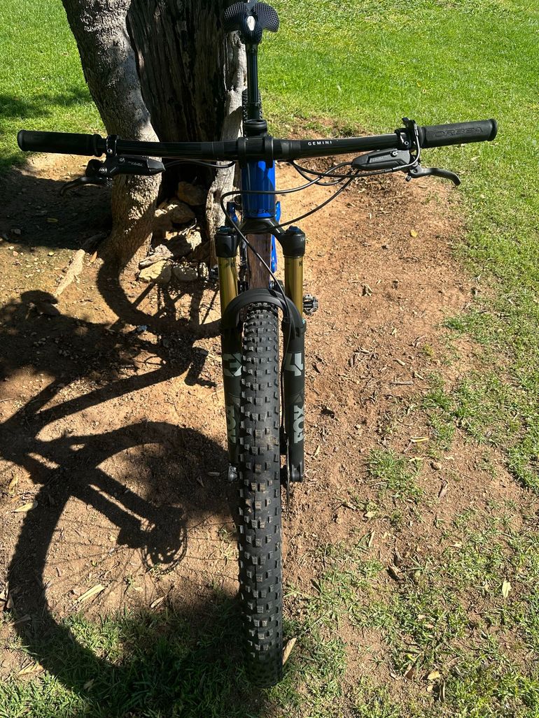 Used Orbea OIZ M-TEAM AXS 2024 2024 Mountainbike, Blue, 29 — image 7 of 17