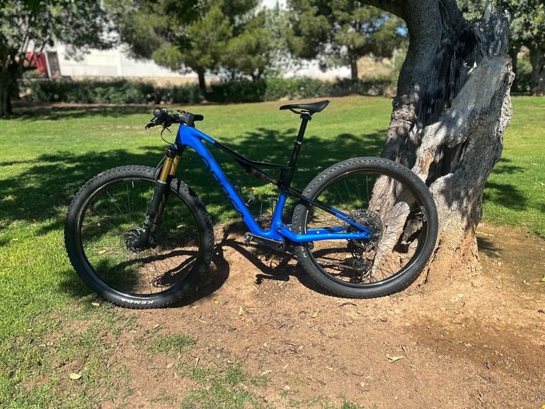 Used Orbea OIZ M-TEAM AXS 2024 2024 Mountainbike, Blue, 29 — image 17 of 17