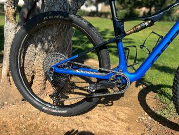 Used Orbea OIZ M-TEAM AXS 2024 2024 Mountainbike, Blue, 29 — image 3 of 17