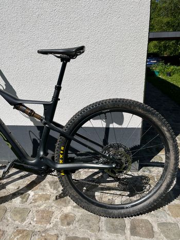Used Orbea OIZ M10 2023 2023 Mountainbike — image 3 of 10