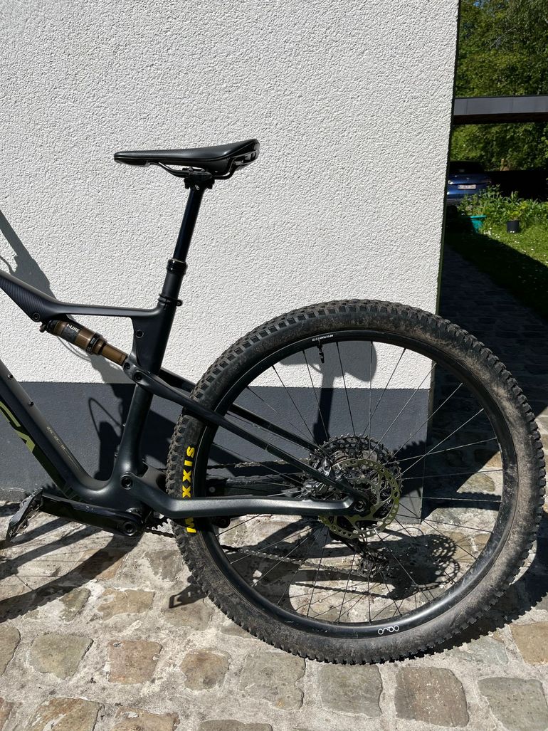 Used Orbea OIZ M10 2023 2023 Mountainbike — image 3 of 10