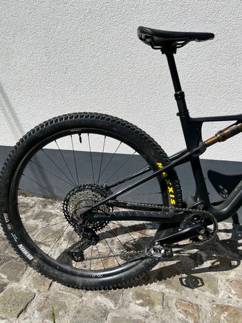 Used Orbea OIZ M10 2023 2023 Mountainbike — image 5 of 10