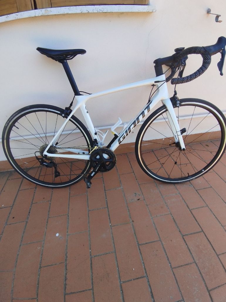 Used Giant TCR Advanced 1 2020 2020 Road & Gravel, White — image 1 of 3