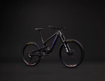 Used Santa Cruz Bronson GX AXS 2026 2026 Mountainbike, Black, 29, 27.5 — image 2 of 6