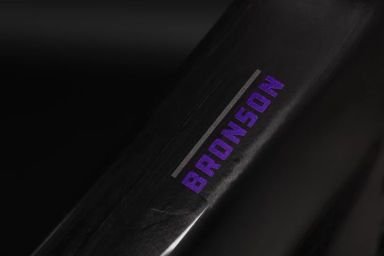 Used Santa Cruz Bronson GX AXS 2026 2026 Mountainbike, Black, 29, 27.5 — image 5 of 6