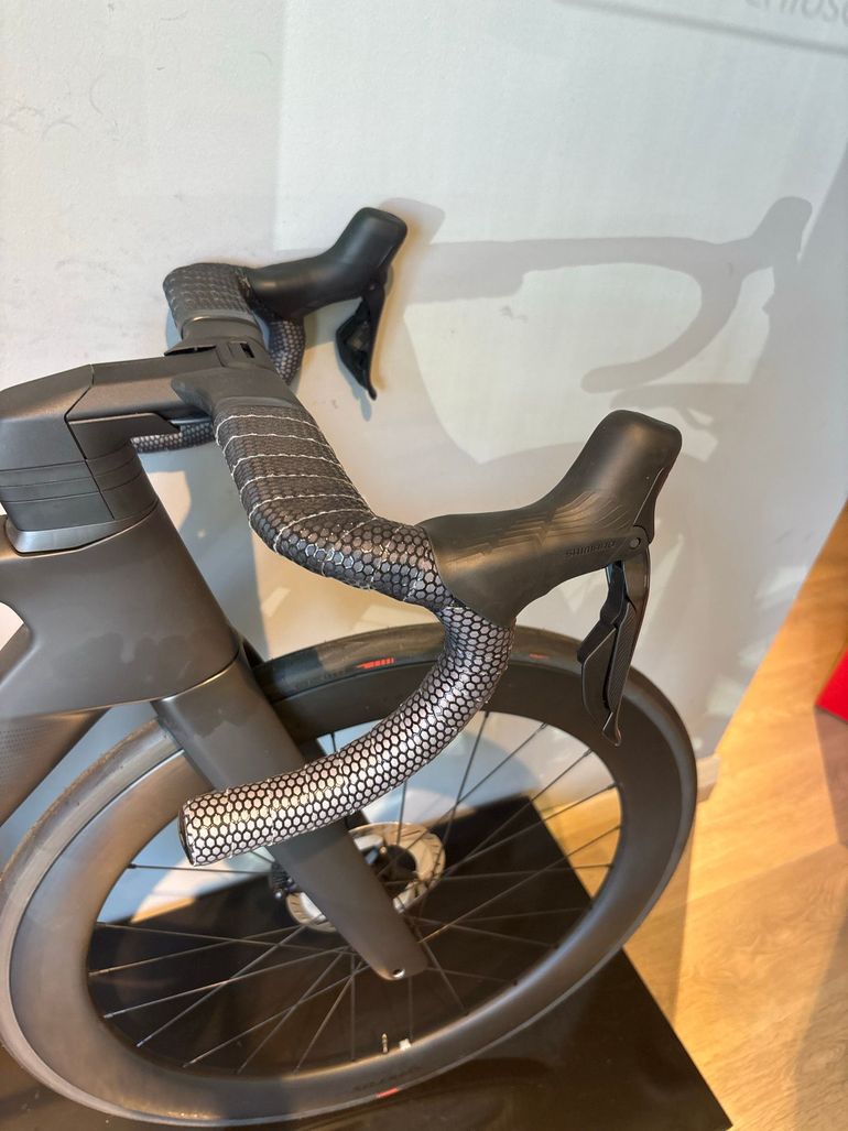 Used Scott Foil RC 10 2025 2025 Road & Gravel — image 7 of 15