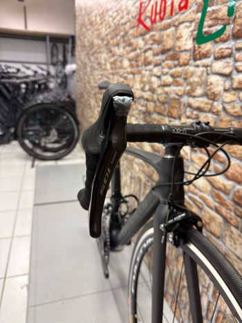 Used Specialized Tarmac SL5 2018 2018 Road & Gravel, Black — image 9 of 10