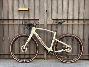 Used Pinarello GREVIL F1 SHIMANO GRX 610 2025 2025 Road & Gravel, Light Gray — image 2 of 12