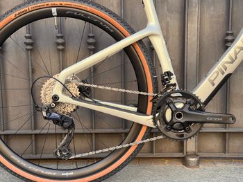 Used Pinarello GREVIL F1 SHIMANO GRX 610 2025 2025 Road & Gravel, Light Gray — image 3 of 12
