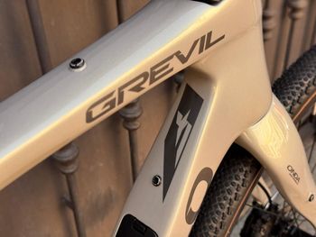 Used Pinarello GREVIL F1 SHIMANO GRX 610 2025 2025 Road & Gravel, Light Gray — image 10 of 12