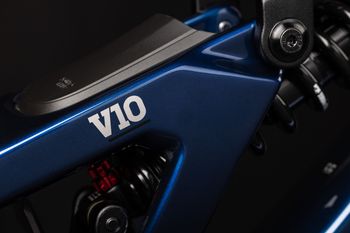 Used Santa Cruz V10 SRAM X01 DH 2027 Mountainbike, Blue — image 3 of 3