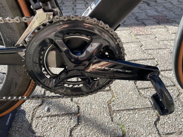 Used Canyon Aeroad CF SLX 9.0 LTD 2017 Road & Gravel, Black — image 3 of 7