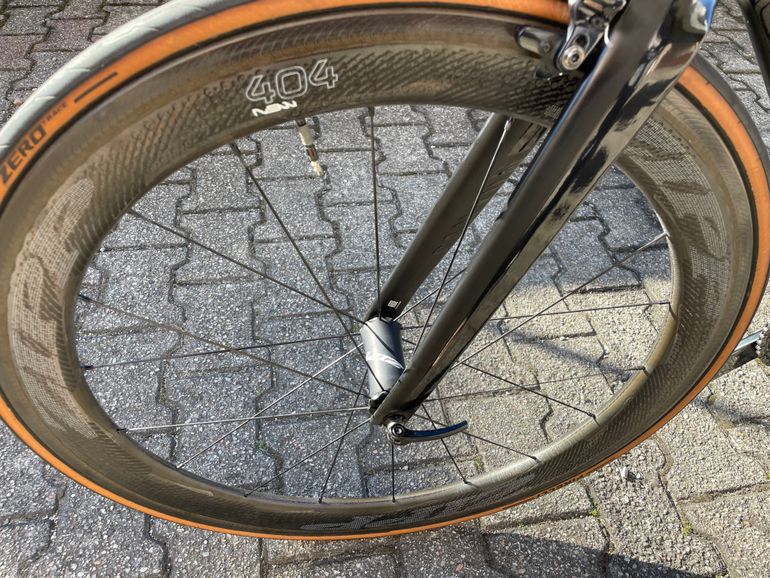 Used Canyon Aeroad CF SLX 9.0 LTD 2017 Road & Gravel, Black — image 5 of 7