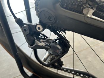 Used Canyon Aeroad CF SL Disc 8.0 2019 2019 Road & Gravel, Black — image 6 of 8